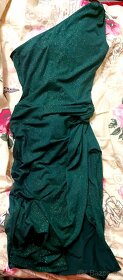 Smaragdově zelené třpytivé šaty - 5