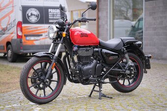 Royal Enfield Meteor 350 - FIREBALL RED - 5