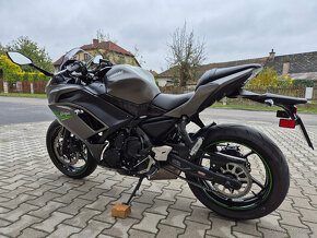 Prodám Kawasaki Ninja 650, r. v. 2024, ABS, KTRC, 2743km, ČR - 5