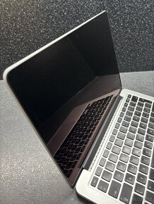 Apple MacBook Pro 13" 2015 - 5