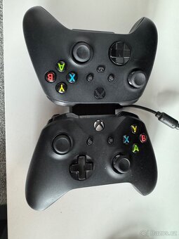 Xbox series X + 2 ovladače + sluchátka - 5