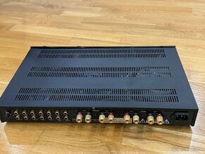 B&W Aura VA100 Evolution Integrated Amplifier - 5