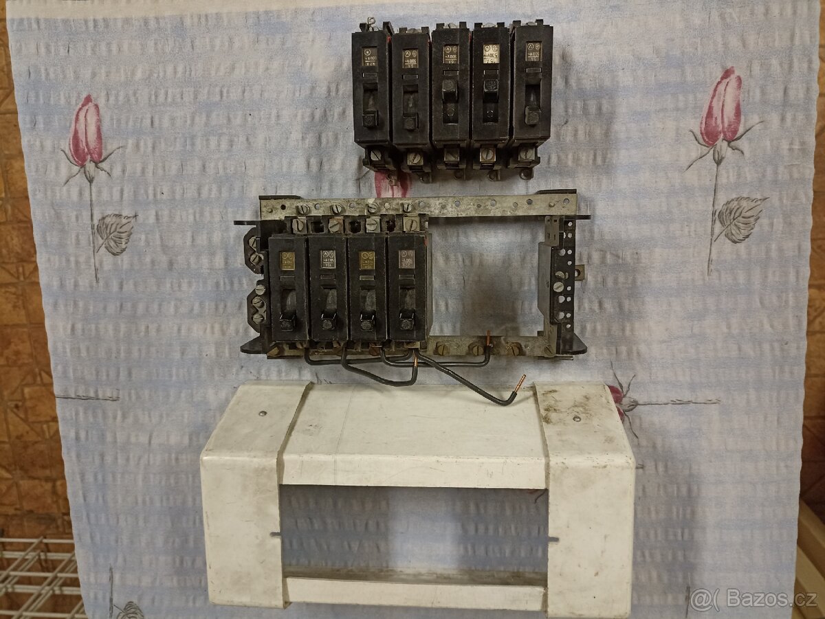 Rozvaděč elektrický jistič elektro - 6
