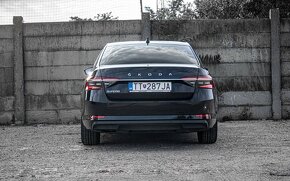 Škoda Superb 2.0 TDI SCR Ambition - 6