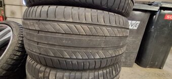 225/40 R18 - 6