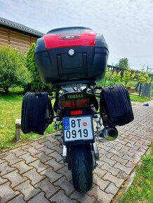 Yamaha FZS 600 Fazer - 6