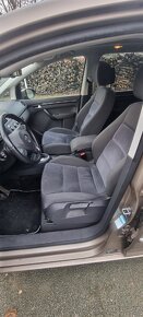 Vw touran 2.0 tdi 103 kW  10/2012 - 6