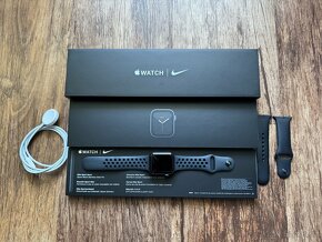 Apple Watch 6 Nike Edition Space Grey 40 mm Aluminium case - 6