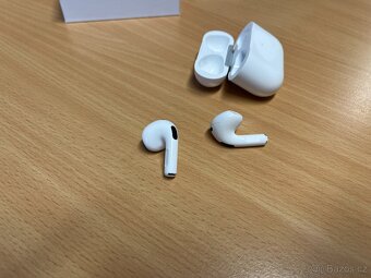 AirPods (3. generace) s Lightning nabíjecím pouzdrem - 6