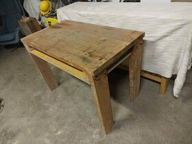 Dřevěný stůl - 6