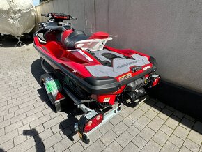 Skútr vodní Sea-Doo RXT XRS 3-up 325hp červený - 6