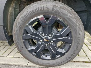 215/60 R17 Duster Dacia - 6