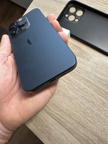 IPHONE 15 PRO 256 GB - ZÁRUKA 18 měs - 6