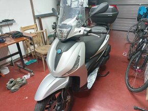 Piaggio Beverly 400 S   06/2023 - 6