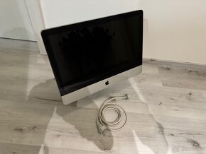 Apple iMac 21.5" - i3, SSD + HDD, zachovalý - 6