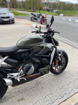 Ducati Streetfighter V2 - 6