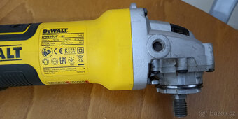 Úhlová bruska bezuhlíková DeWALT DWE4357 125 mm, 1700 W - 6