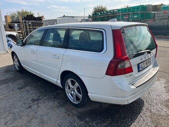 Volvo V70 III 2.4 D5 - náhradní díly - 6