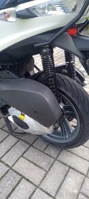 Piaggio MP3 300 Yourban - 6