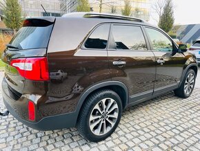 Kia Sorento 2.2CRDi 4x4 AUT KAMERA VÝHŘEV TAŽNÉ SERVISKA TOP - 6