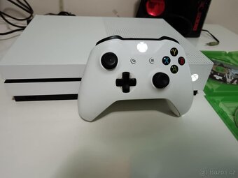 XBOX ONE S --1 TB HDD--2 X HRA-- - 6