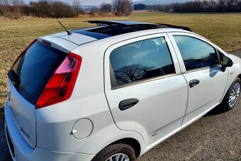 Fiat Grande Punto 1.2 - najeto pouze 74000 km, panorama - 6