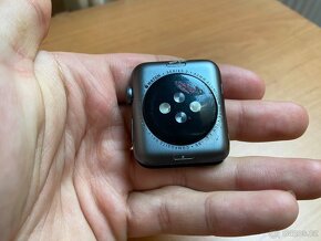 Apple Watch Series 3 42mm na ND - 6