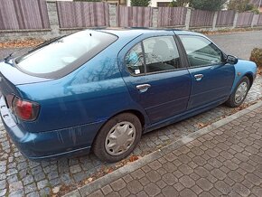 prodám Nissan Primera P11, 1,8, rok 2002 - na opravu či ND - 6