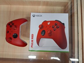 XBOX One S 500GB 1681 herní konzole + 1x Ovladač - 6