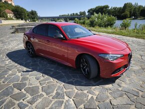 Alfa Romeo Giulia Veloce Ti - 6