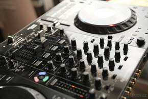 Pioneer DJ DDJ-FLX10 v zaruce - 6