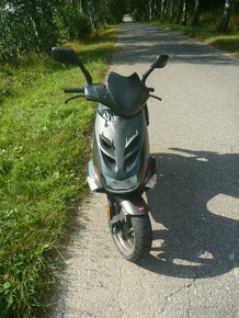 Aprilia SR 50 - 6