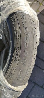 Pneu Hankook 205/55/16 - 6