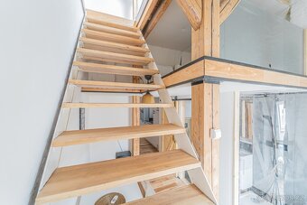 Moderní byt 2+kk, 44m2, mezonet, po rekonstrukci, OV - 6