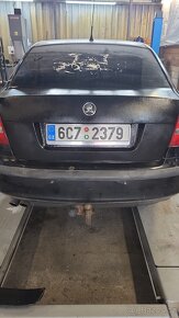 Nepojízdné Škoda octavia ll. 2.0 FSI - 6