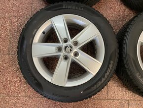 Originalní ALU kola Škoda 5x112 r16 zimní pneu 7mm - 6