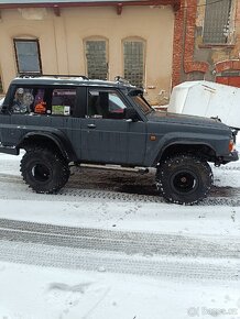 Nissan Patrol Y60 - 6