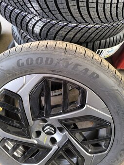 Letní pneu GOODYEAR EfficientGrip Performance 195/60 R18 - 6