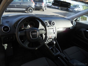 Audi A3 1.6i 75Kw Attraction - 6