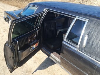 Cadillac Fleetwood Brougham 5.0 formal limousine - 6