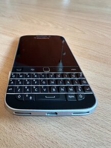 Blackberry Classic Q20 - 6