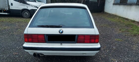 BMW E30 TOURING 330i - 6