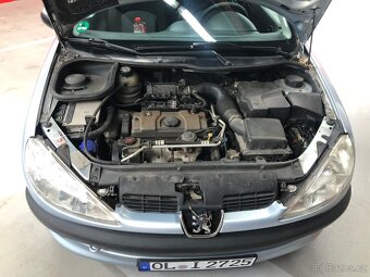 Peugeot 206 1,1 benzin  44kw/60k  r.v. 2002 - 6