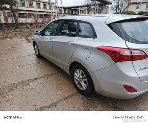 HYUNDAI i30 kombi 1.6i, stav km: 98692, rok 2016 - 6