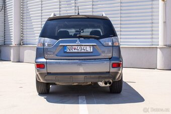 Mitsubishi Outlander 2.2 DI-D automat , 7 miestne. - 6