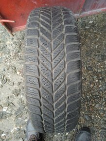 1x zimni debica 195/65 R15, vzorek 5mm - 6