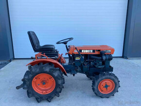 Traktor Kubota B7001 - 6