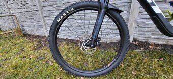 Prodám 2ks zánovních trailbiků GT Sensor Carbon Elite 29" L - 6