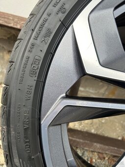 Octavia RS Altair 225/40r19 - 6