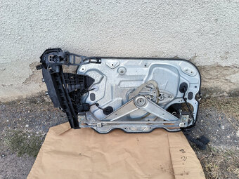 stahovačka, okna, lišty Ford Kuga 2008-2013 - 6